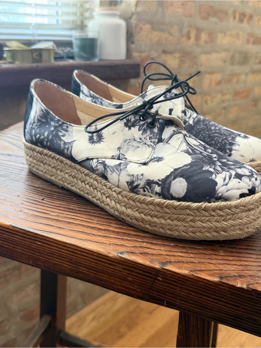 M Gemi Sabbia - Floral Black & White Lace-Up Espadrille Platform Flats